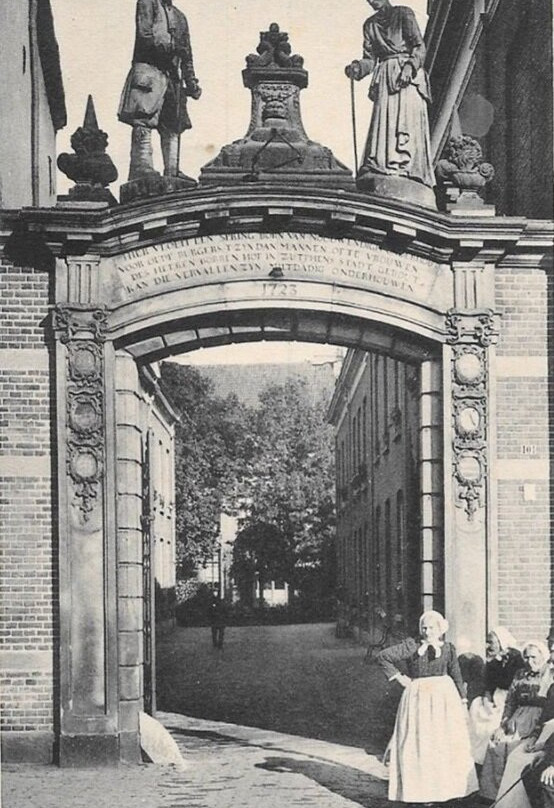 Oude Bornhof (+ Poort Bornhof)-Zutphen必去景点