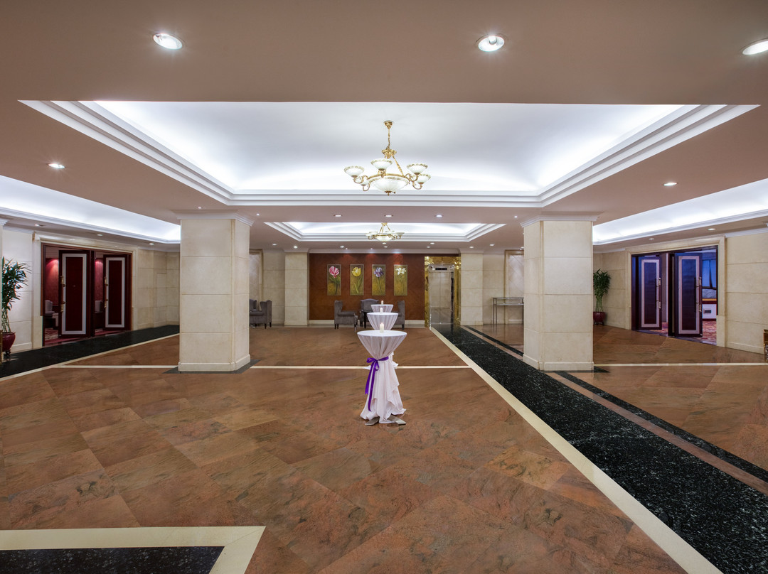 宁波凯洲皇冠假日酒店主图