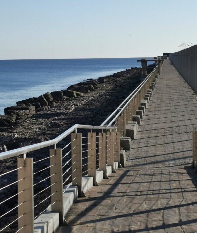 Paseo de la Escollera o Rompeolas-梅利利亚必去景点