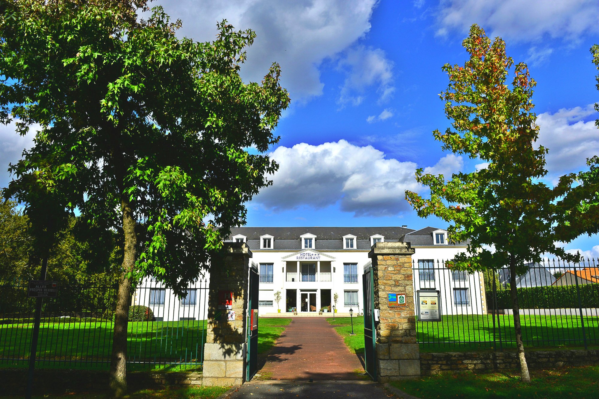 Hôtel la Marine-官方
