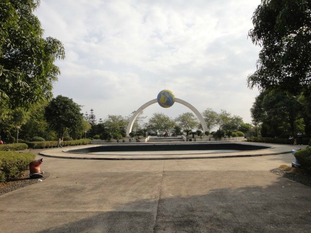 北回归线标志公园-桂平市必去景点