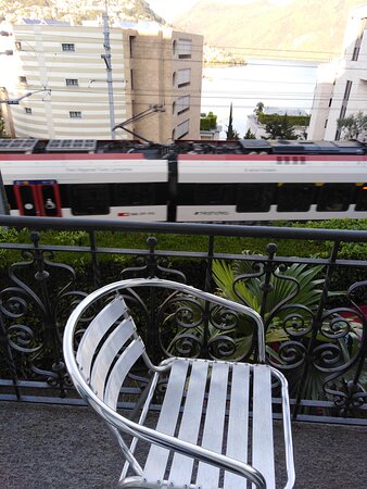 蒙塔利纳酒店及青年旅馆-官方