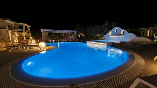 Orabel Suites-泳池