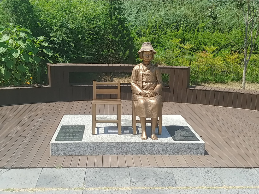 Statue of Peace-论山市必去景点