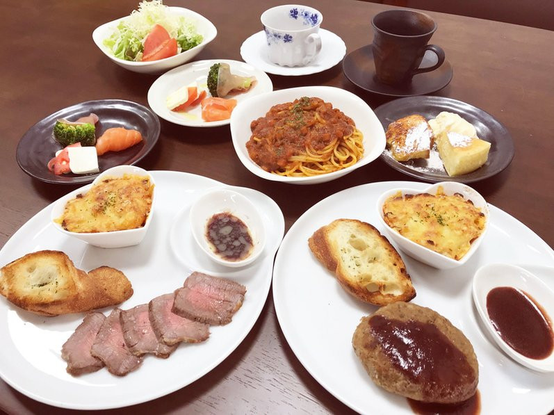 ブックカフェ ひなた