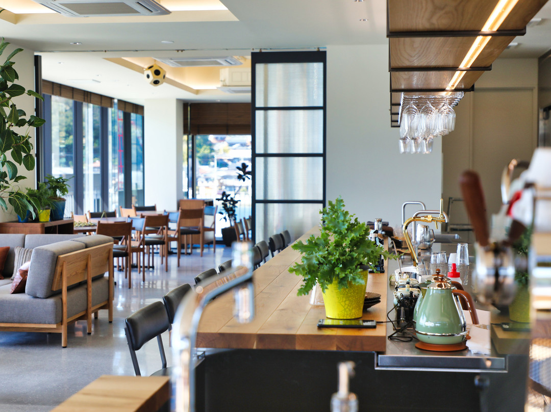 CAFE LE PETIT PONT (プチポン)