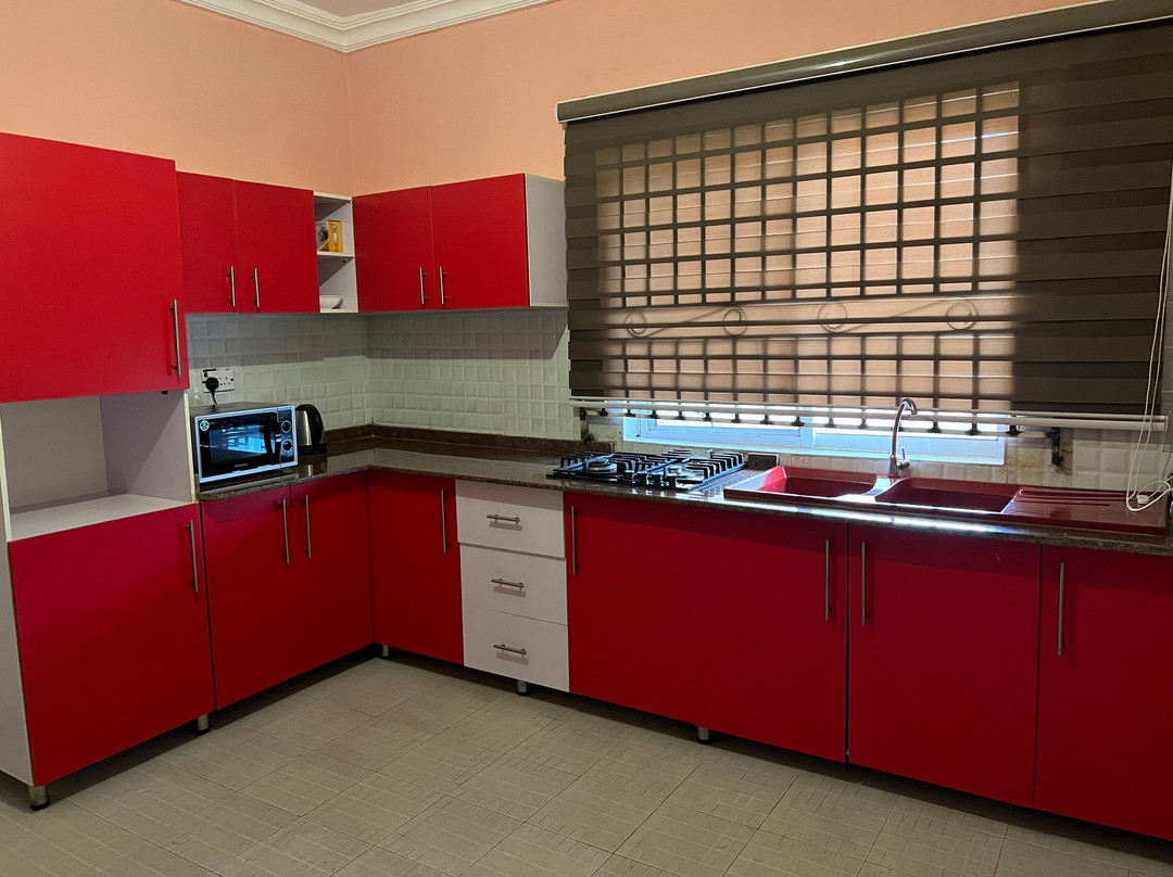 Ampm Suites And Apartments