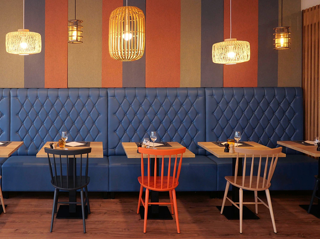 宜必思尚品昂瑟尼中心酒店主图