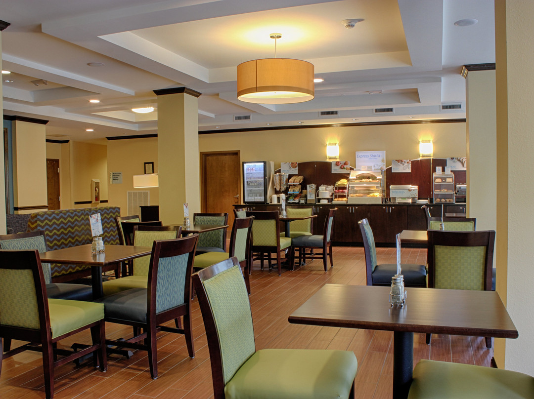 Holiday Inn Express & Suites Lebanon By IHG主图