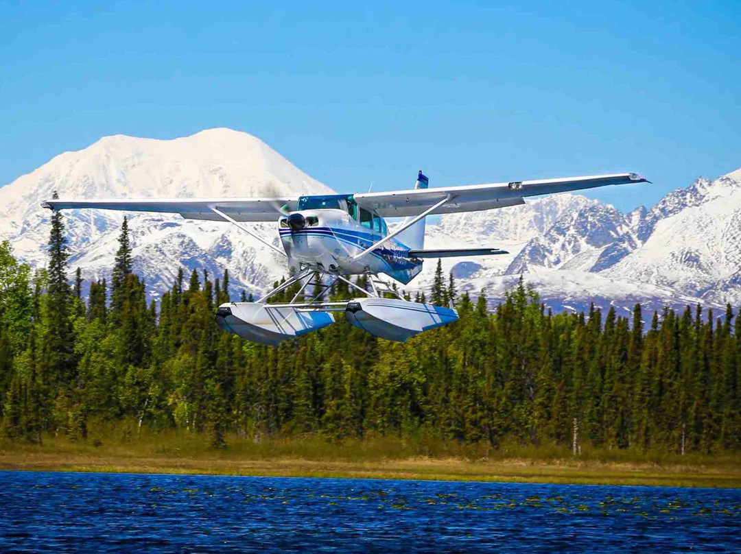 Alaska Bush Float Plane Service景点图片