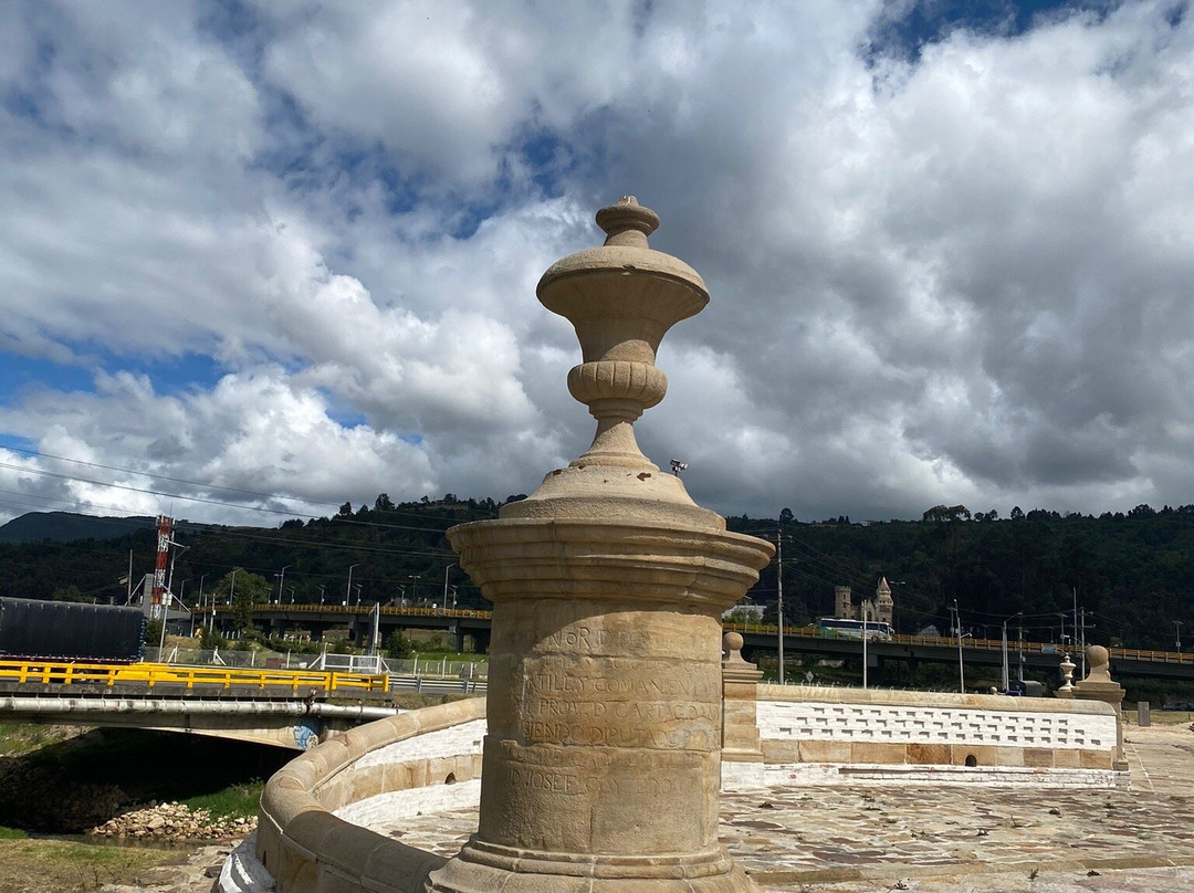 Puente del Comun景点图片