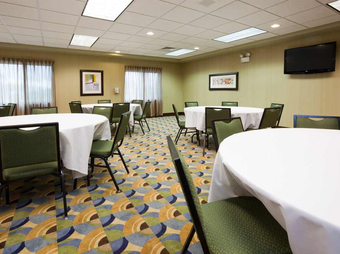 麦迪逊维罗那智选假日酒店主图