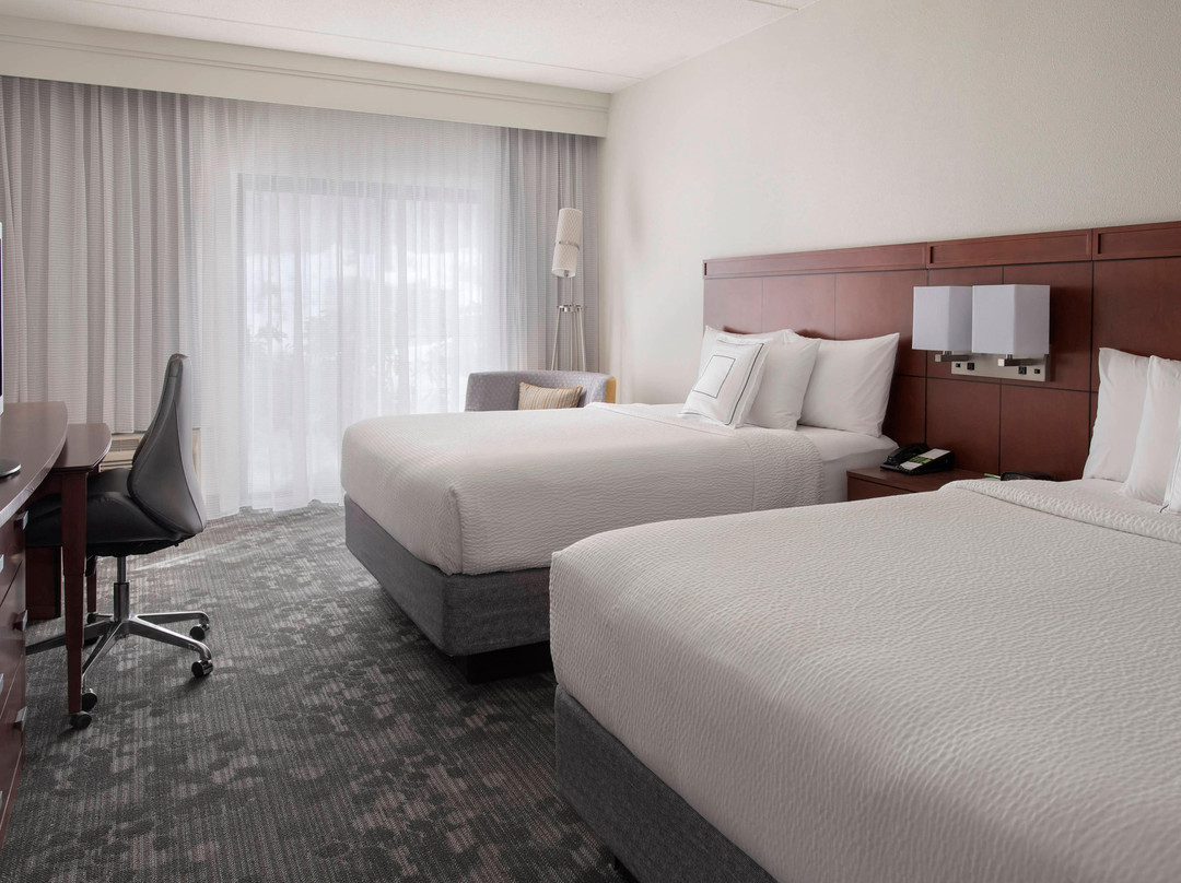 波士顿诺伍德/坎顿万怡酒店主图