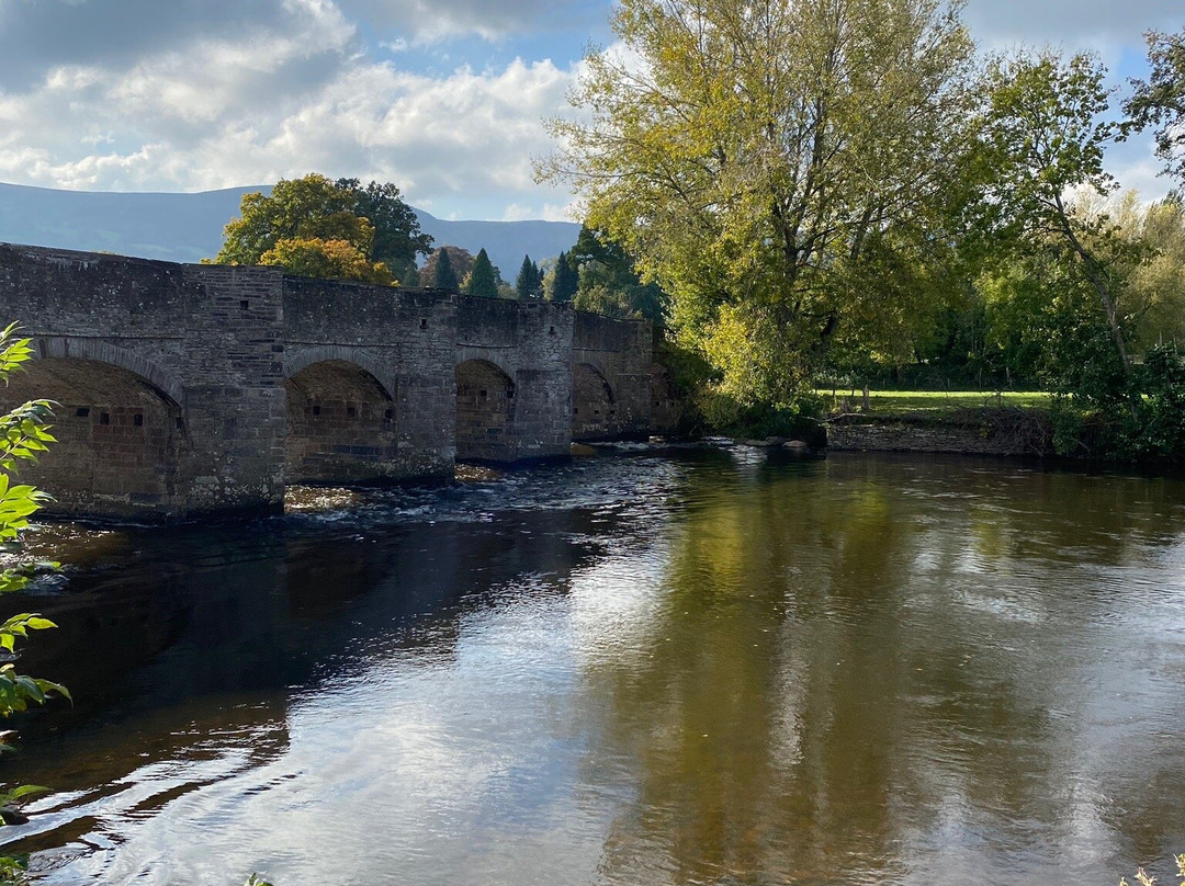 Llangynidr Bridge景点图片