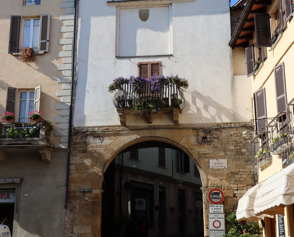 Porta di Monteguzzo景点图片