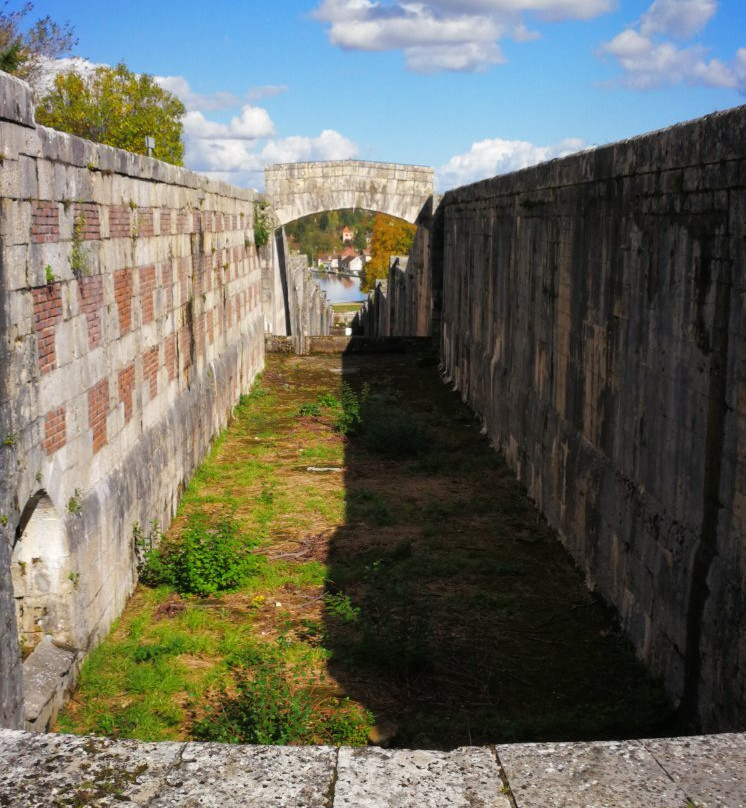 Les Sept Écluses-Rogny-les-Sept-Ecluses必去景点