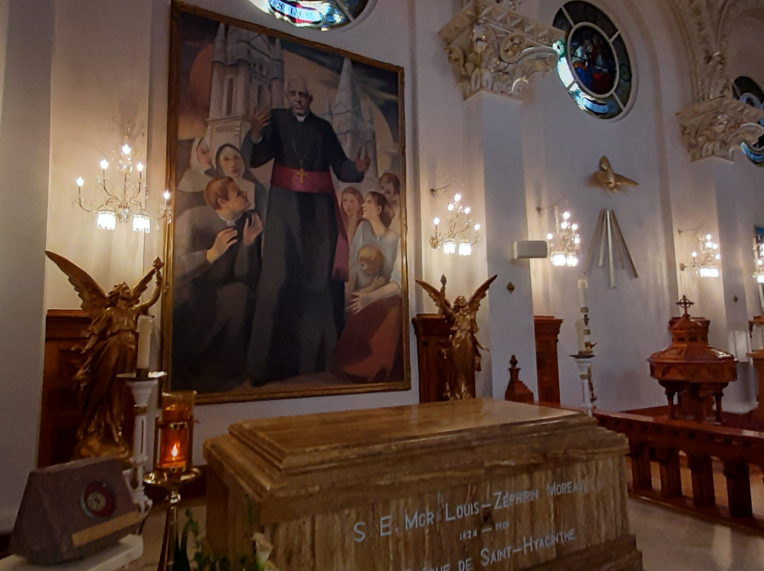 Cathedrale de Saint-Hyacinthe-圣亚森特必去景点