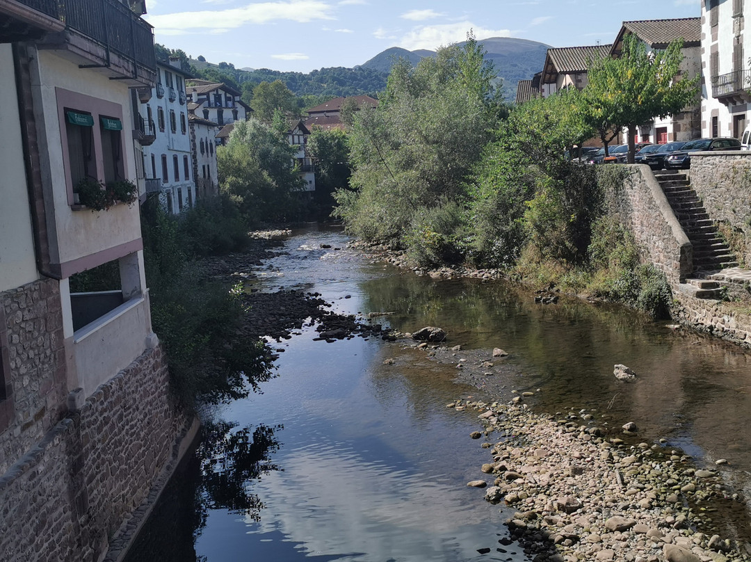Presa y el Puente de Txokoto-Elizondo必去景点