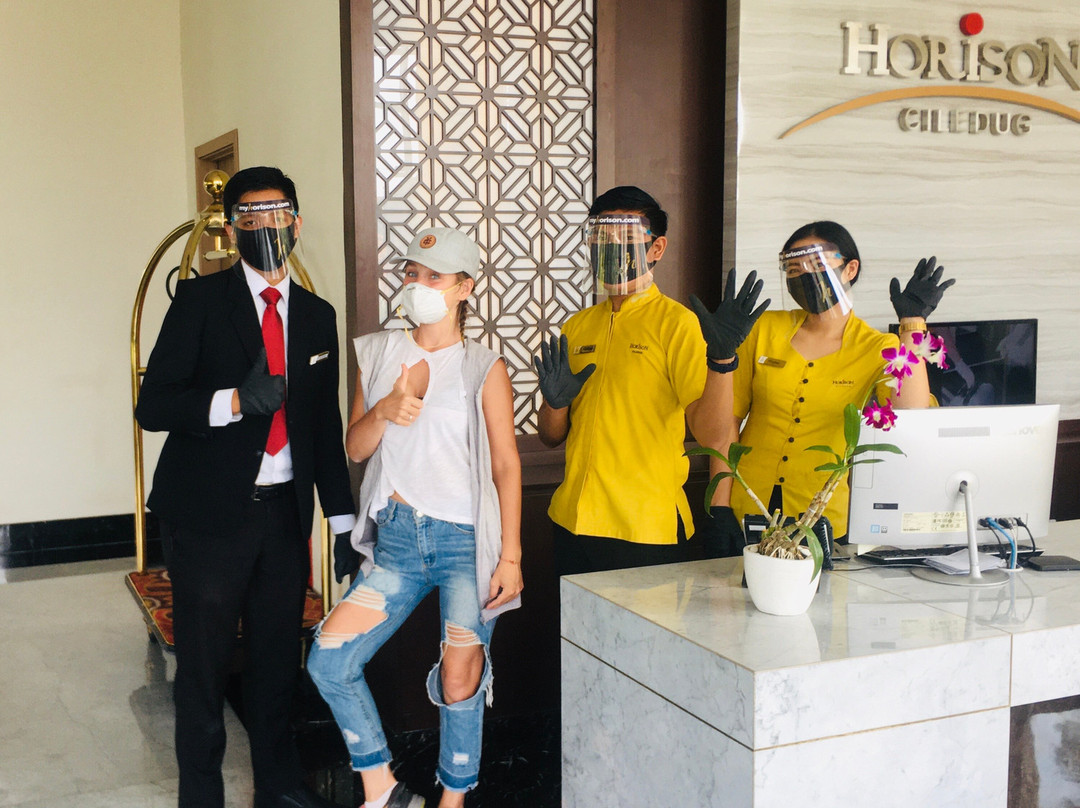 Astanaraya Suites Hotel主图