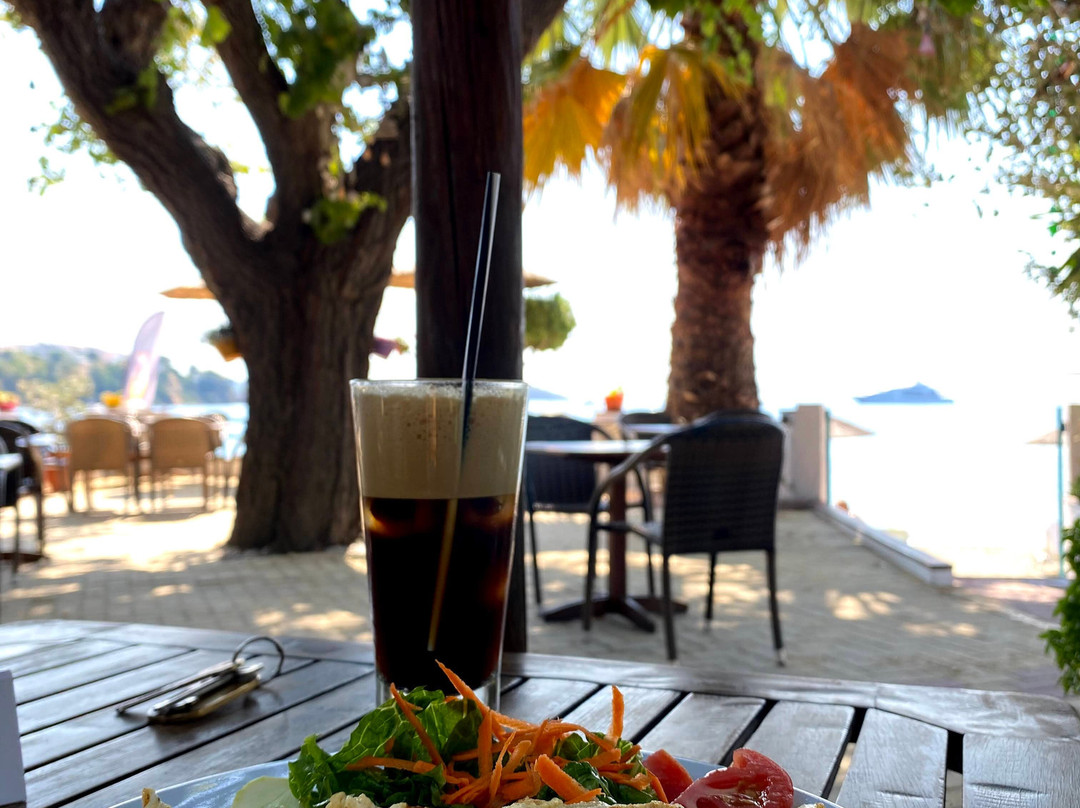 Angeliki Beach Hotel主图