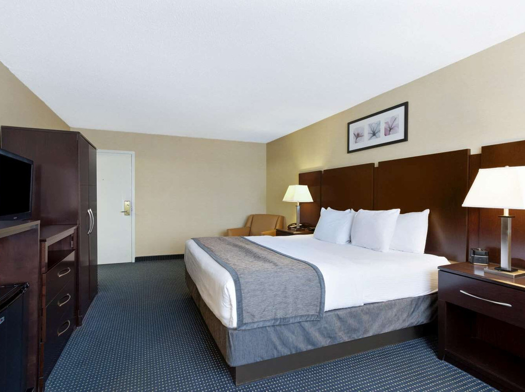 曼彻斯特拉昆塔套房酒店主图