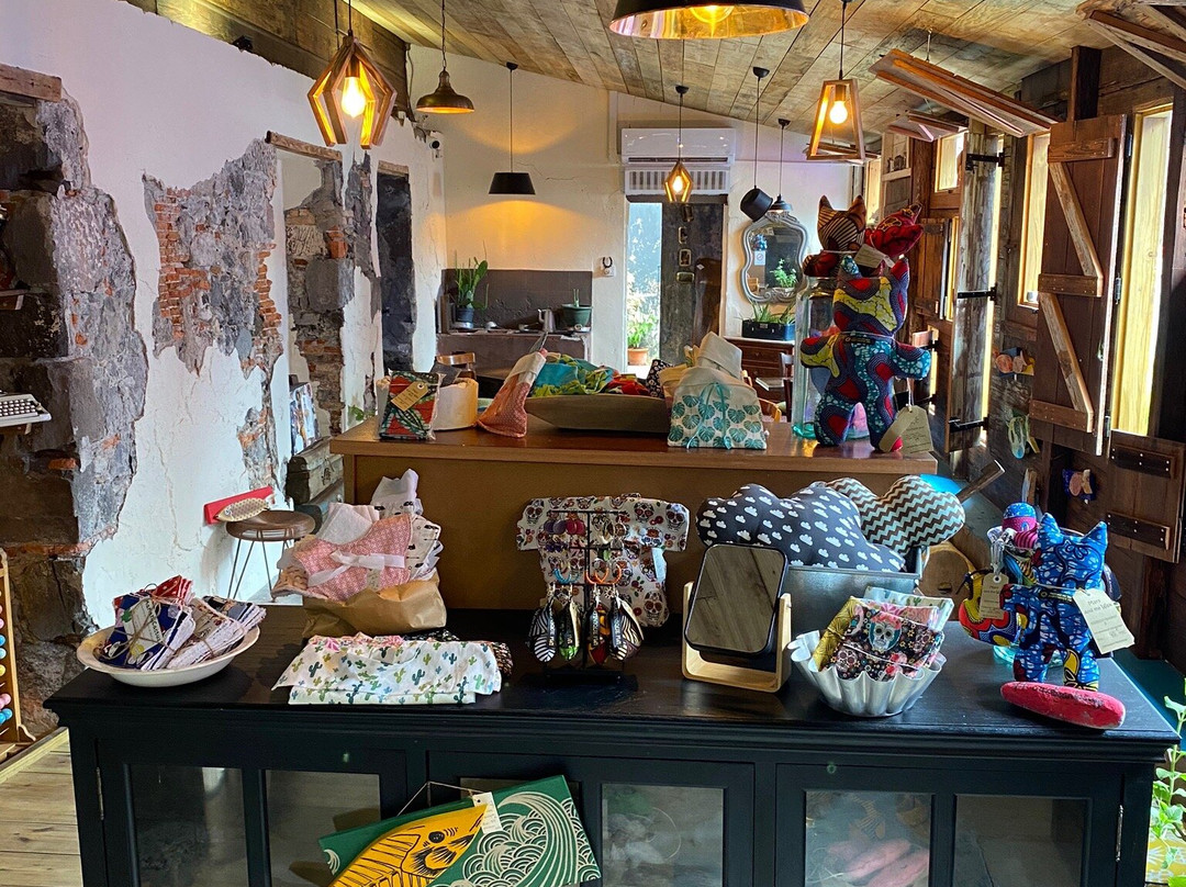 Creole Arts Cafe-Arrondissement of Saint-Pierre必去景点