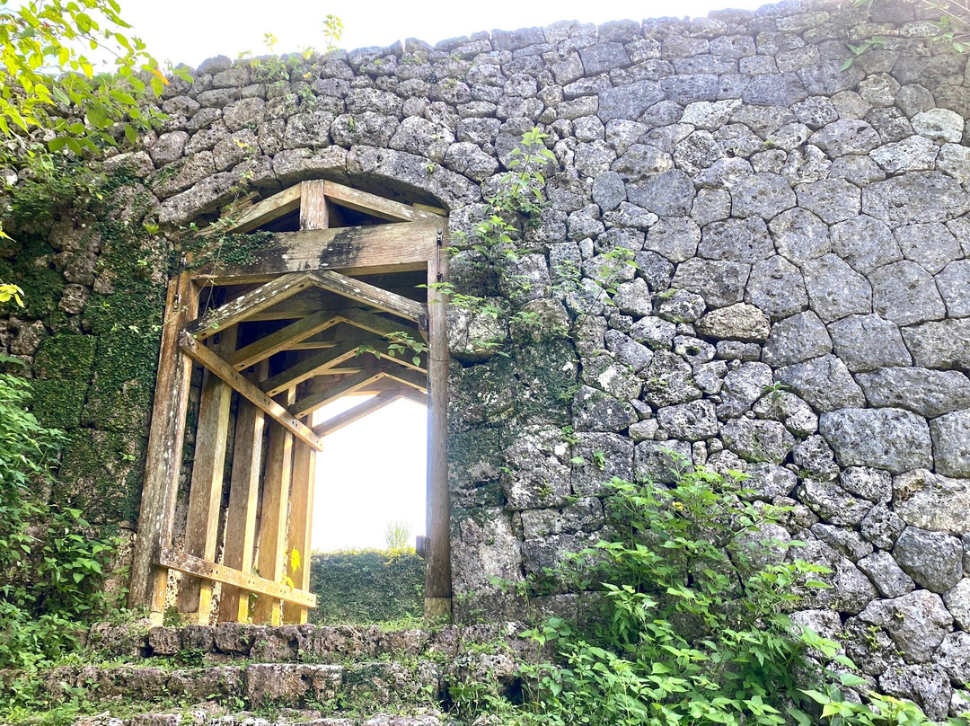 Chinen Castle Ruins景点图片