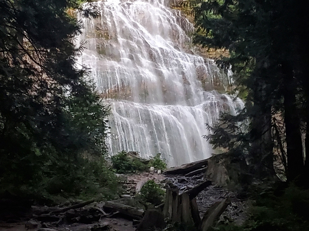 Bridal Veil Falls Waterfall景点图片
