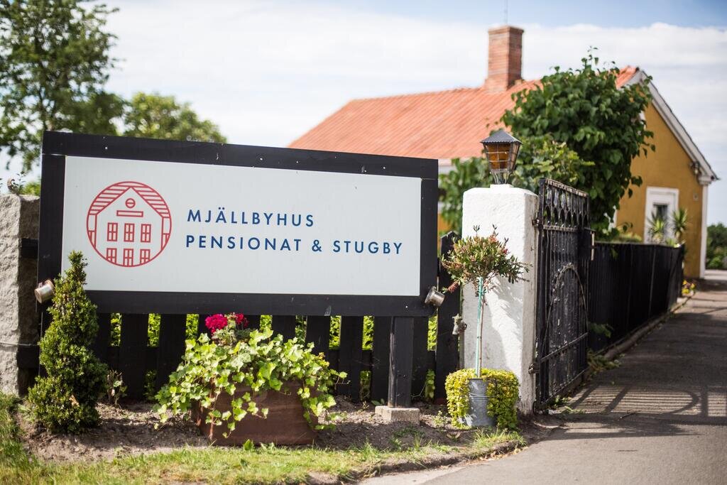 Mjällbyhus Pensionat & Stugby-官方