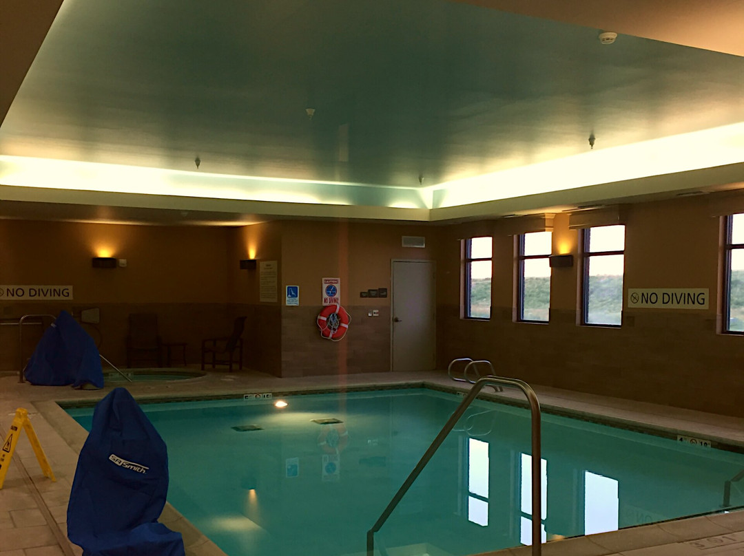 Hampton Inn & Suites Dodge City主图