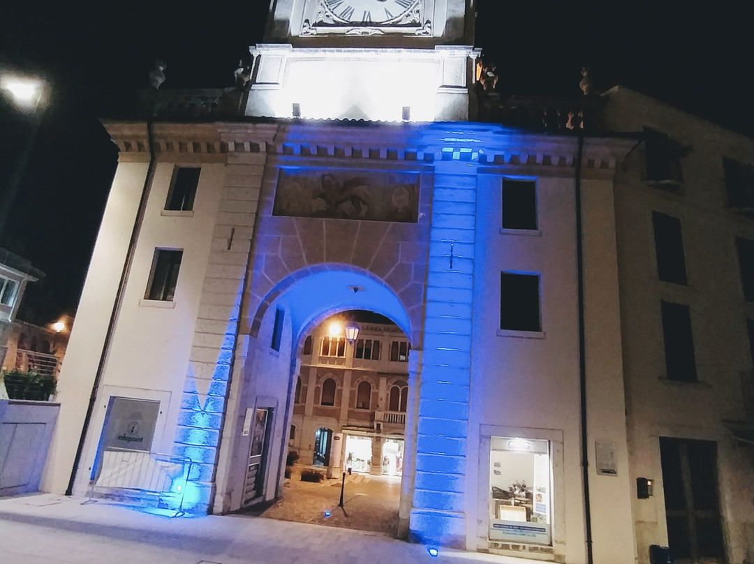 Torre dell'orologio di Salò景点图片