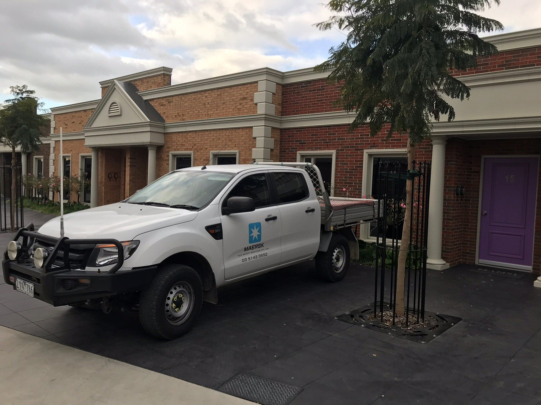 Mansi on Raymond主图