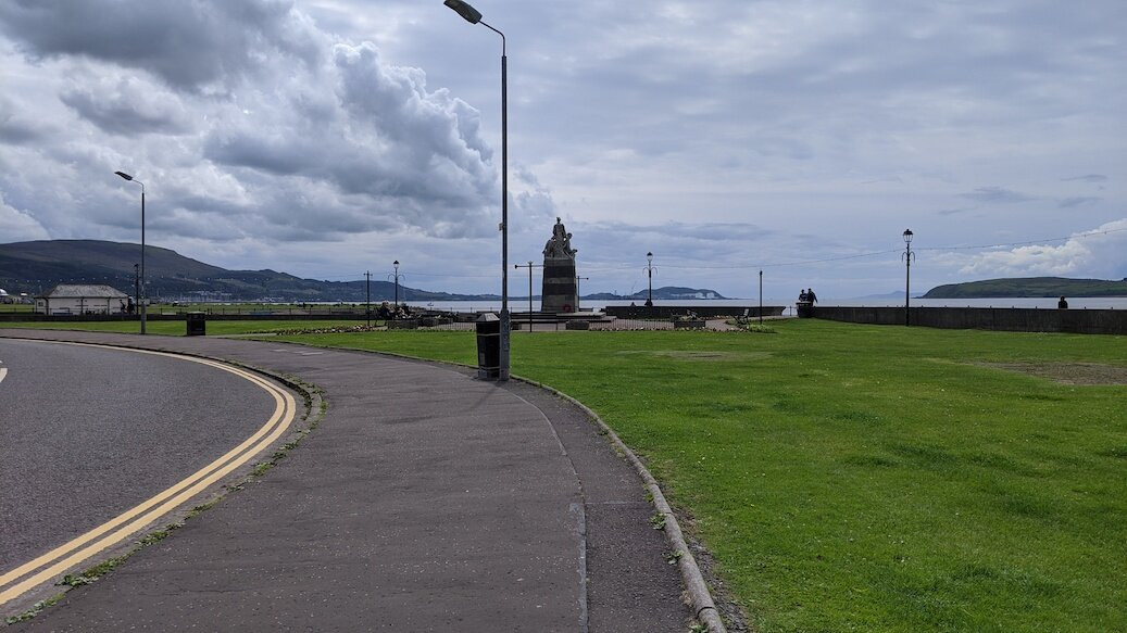 Largs War Memorial景点图片