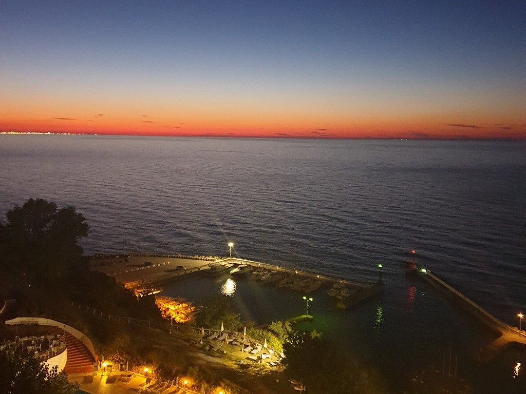 Hotel Capo Est主图