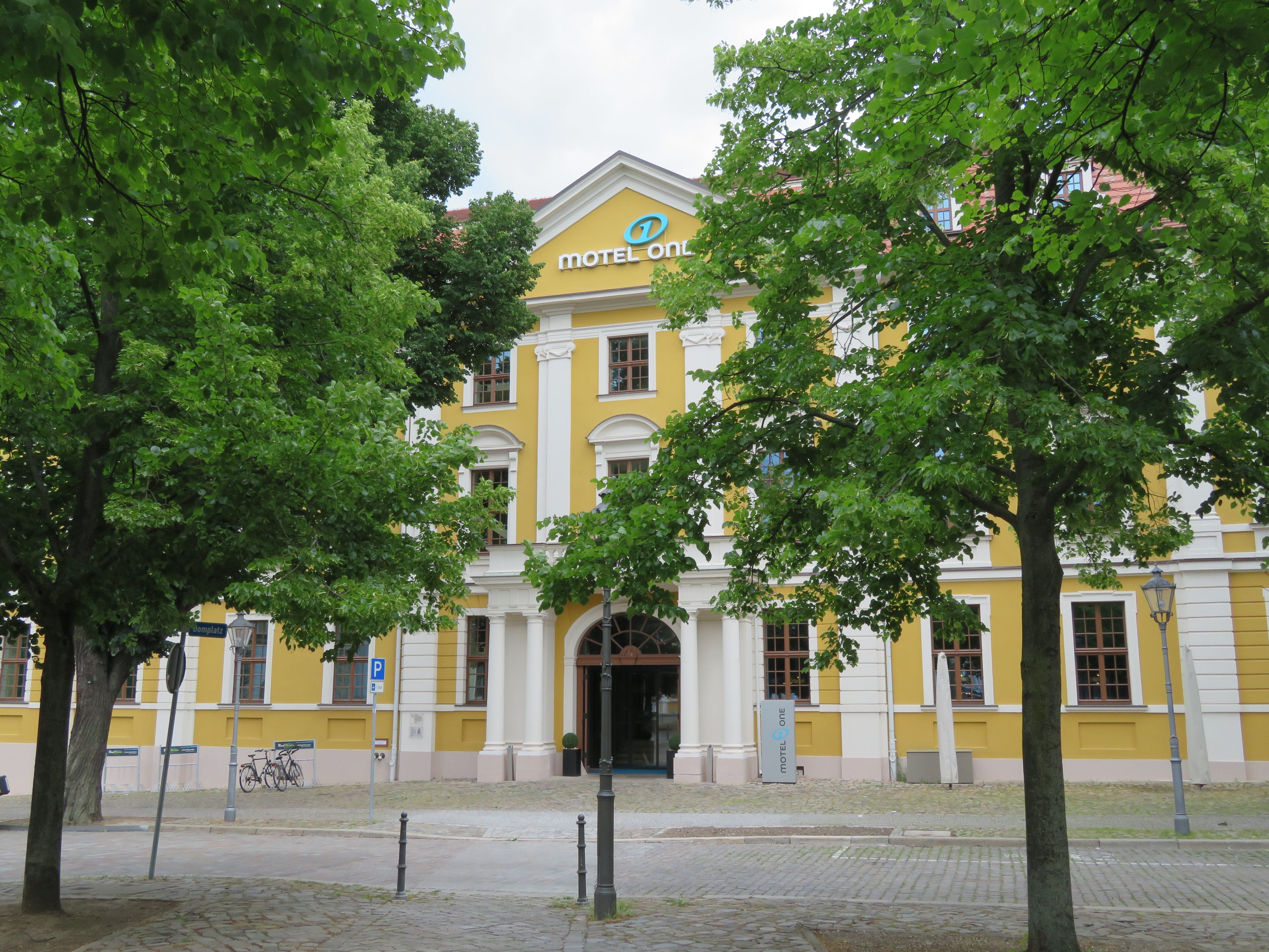 Hotel Motel One Magdeburg-浴室