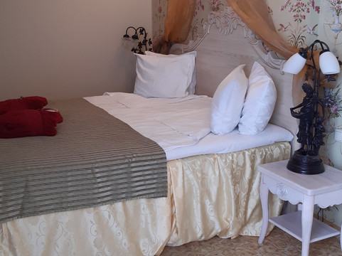 格兰德玫瑰SPA酒店主图