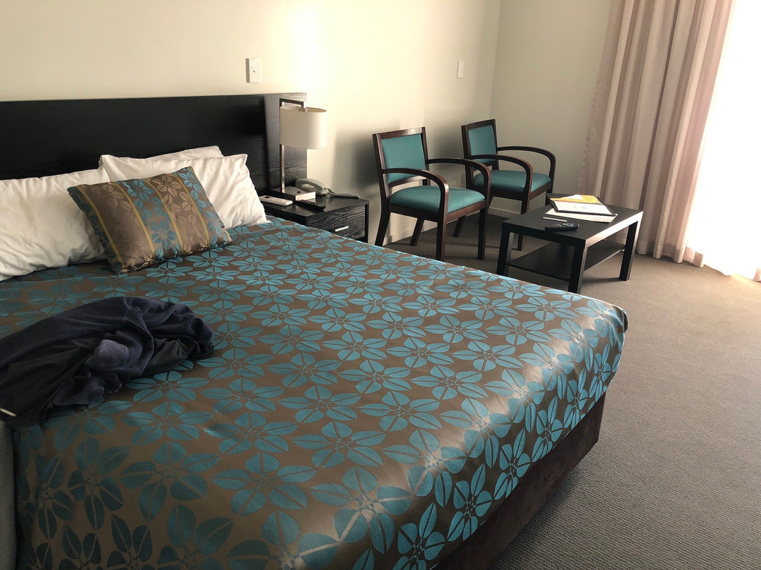 The Royal Motel Miles主图