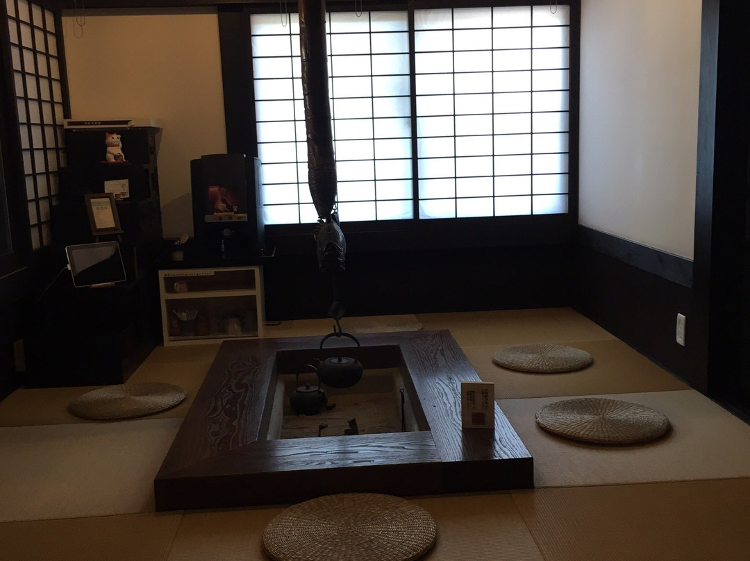 汤宿 川本屋主图