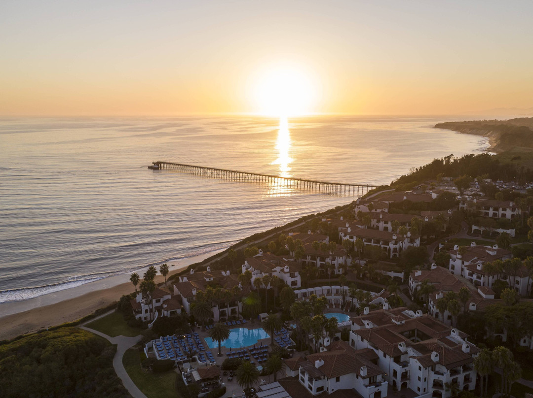 巴卡拉圣巴巴拉丽思卡尔顿酒店主图