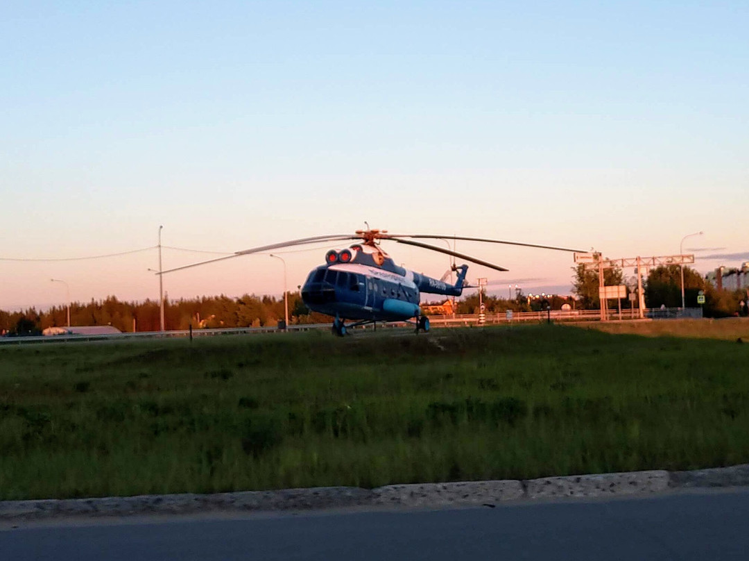 Helicopter MI-8 Monument景点图片