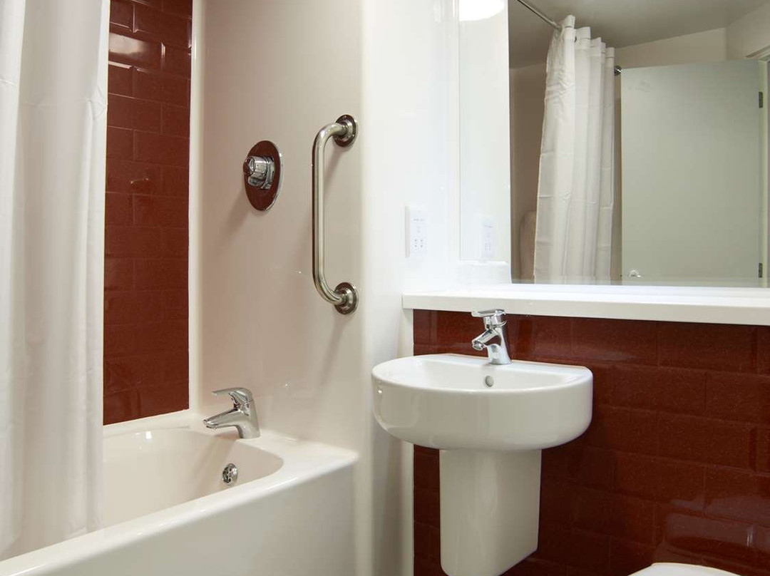 Travelodge Newbury London Road主图