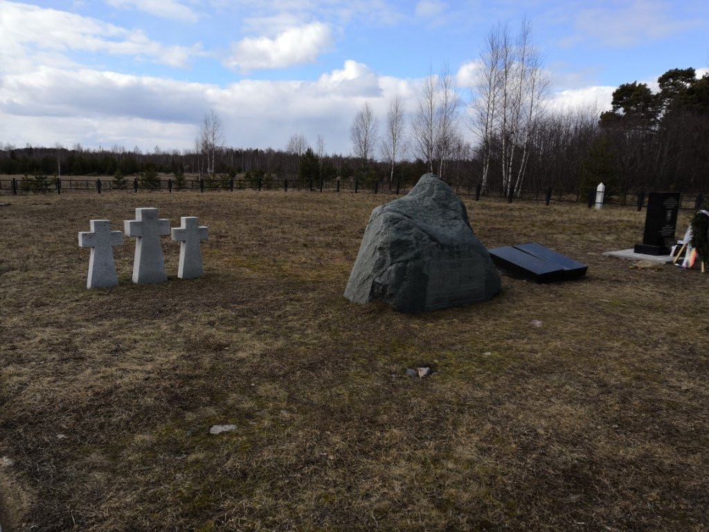 Military Burial of Prisoners of War-Lezhnevo必去景点