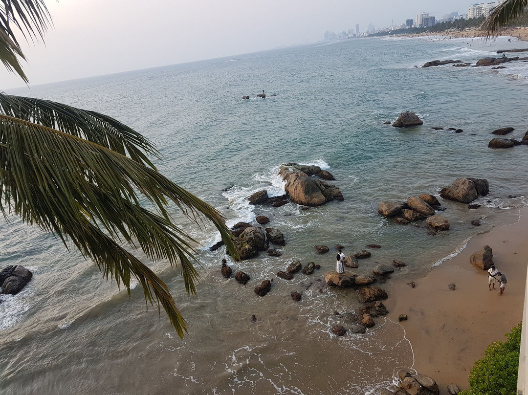 芒特拉维尼亚酒店主图