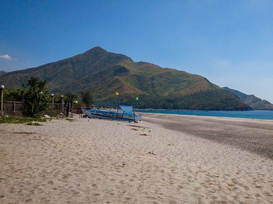 Small Anawangin Beach景点图片