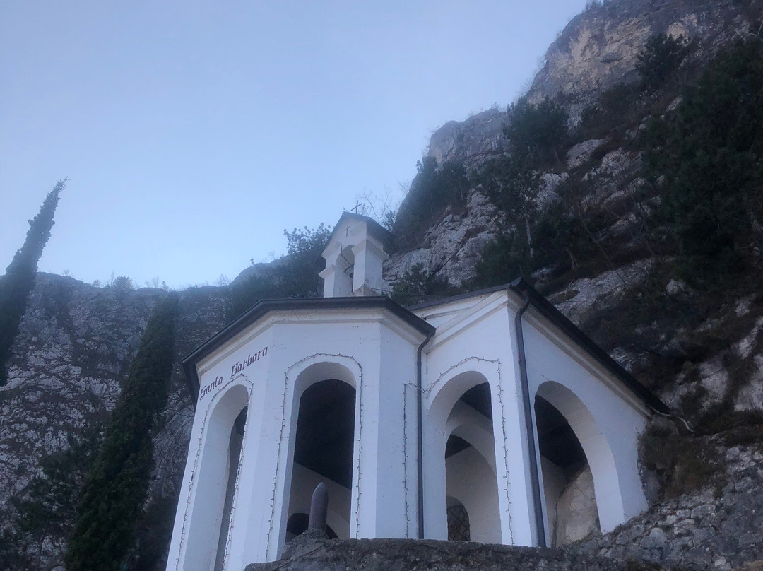 Chapel Santa Barbara景点图片