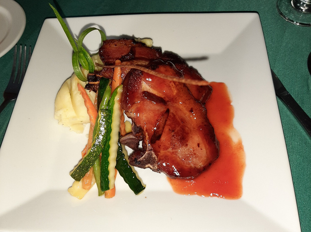 阿尔塔蒙特苑酒店主图