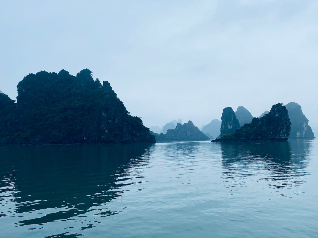 Genesis Regal Cruise-河内必去景点