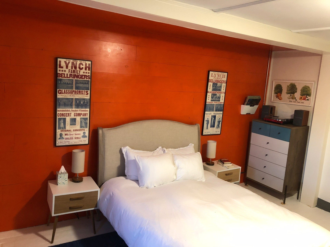 Deer's Head Inn主图