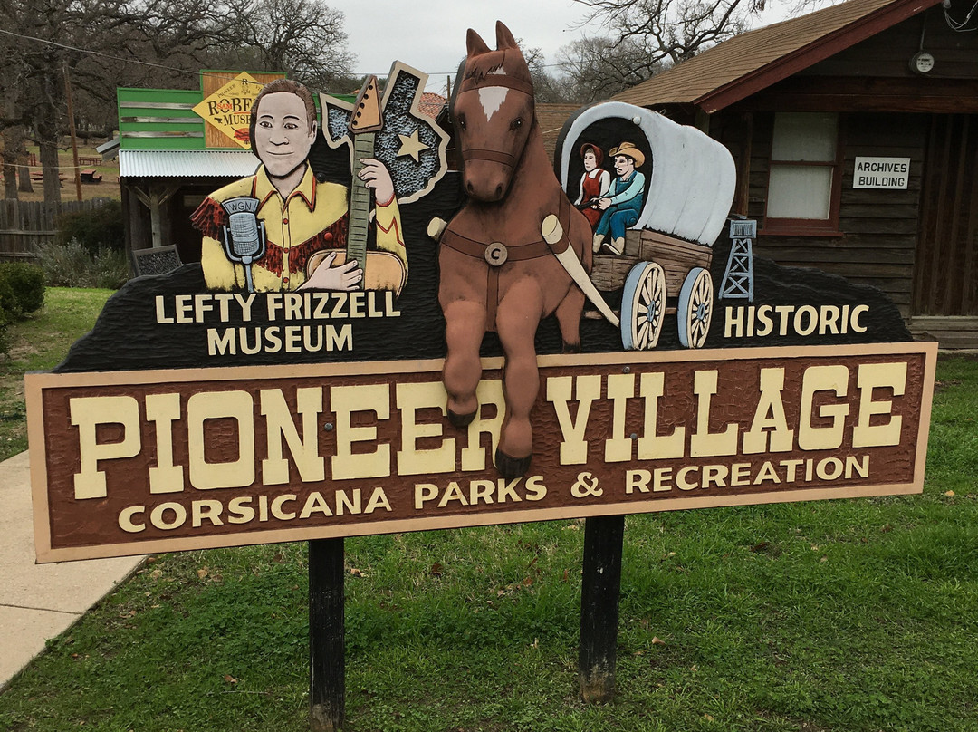 Pioneer Village & Lefty Frizzell Museum-Corsicana必去景点