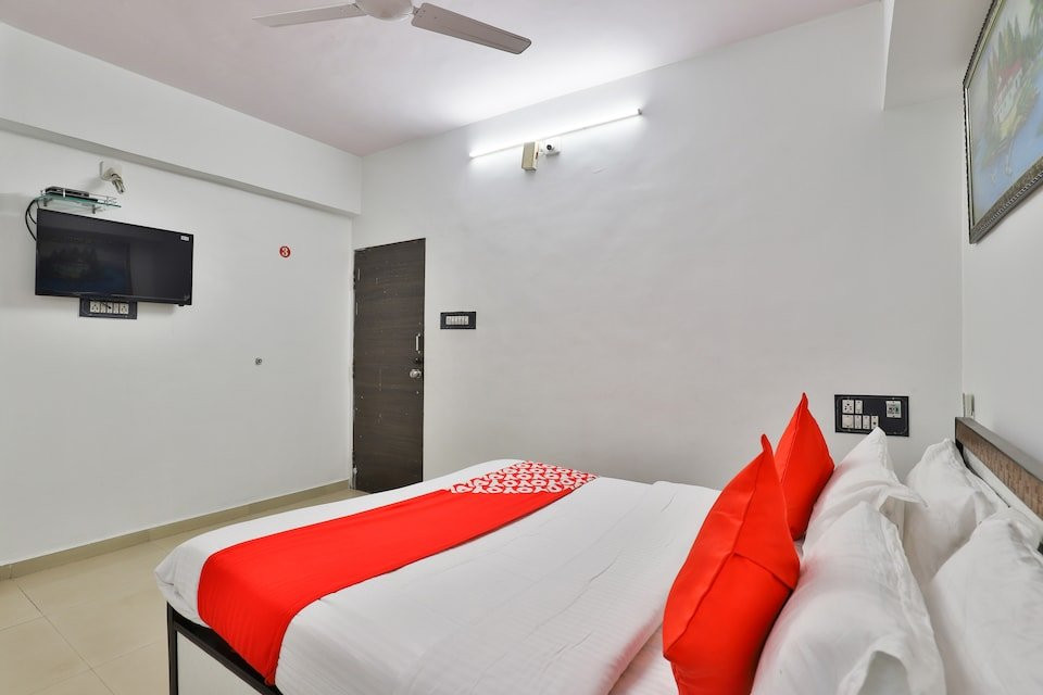 OYO 25054 Hotel Day Night Stay主图